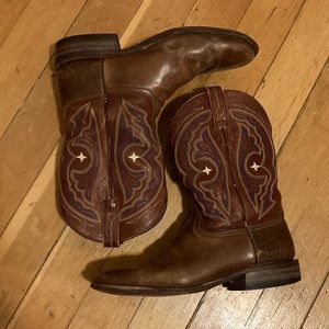 Mens Embroidered Ariat Boots 12D